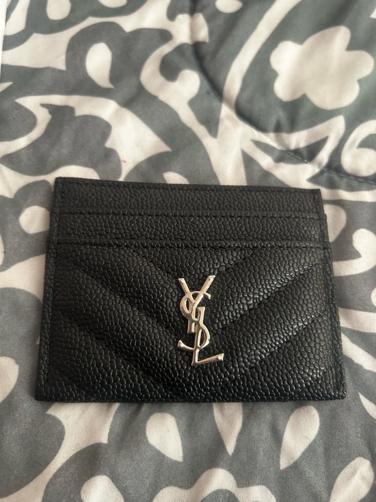 Fashion Brand Handbags - Black Quilted Chevron Card Case with Silver Monogram